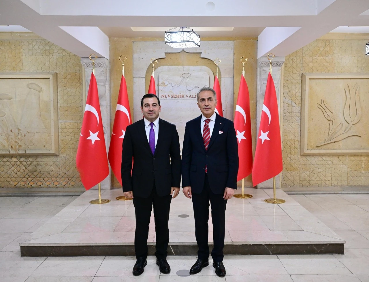 Azerbaycan Heyetinden Vali K&ouml;k'e Ziyaret