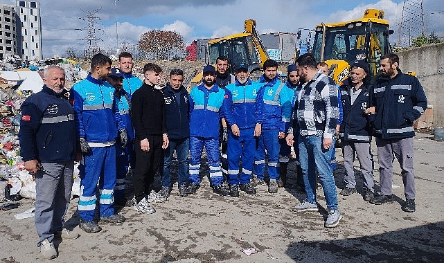 10 ton &ccedil;&ouml;p i&ccedil;inde 100 bin TL&rsquo;yi aradılar