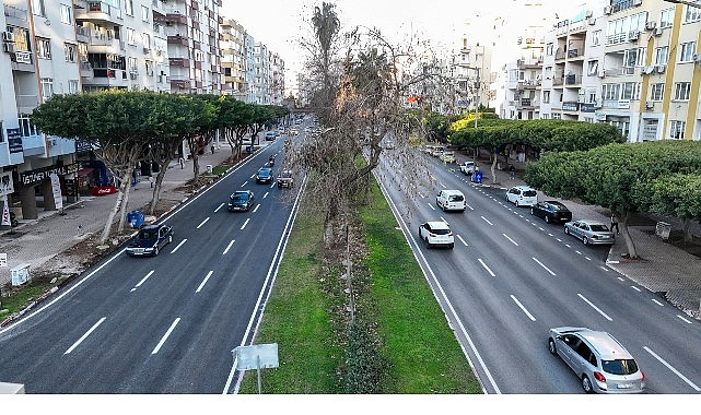 100. Yıl Bulvarı&rsquo;nda asfalt &ccedil;alışmasının ikinci etabı da tamamlandı