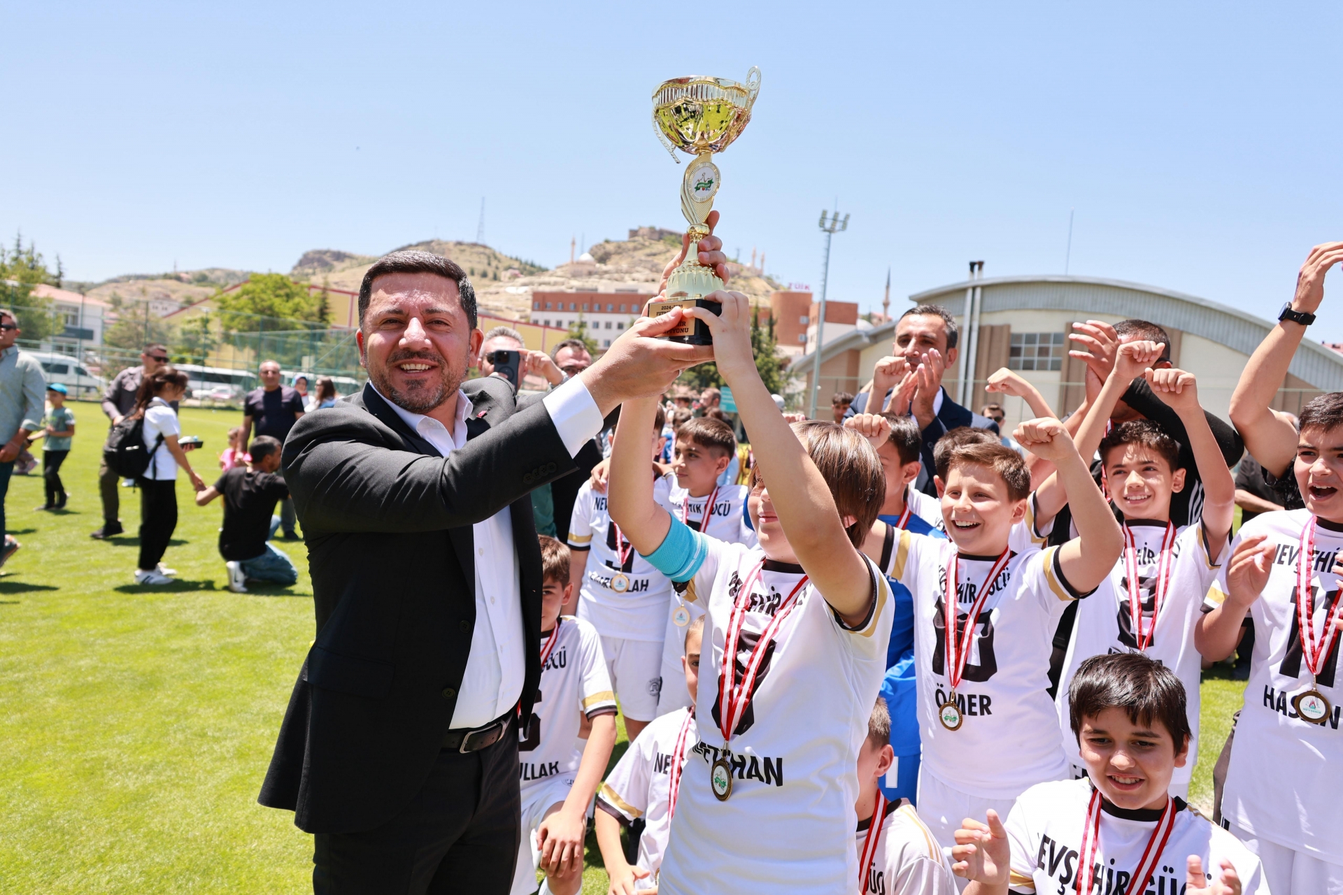 Nevşehir U11 Mini Minikler Şenliği Kapanış T&ouml;reniyle Sona Erdi