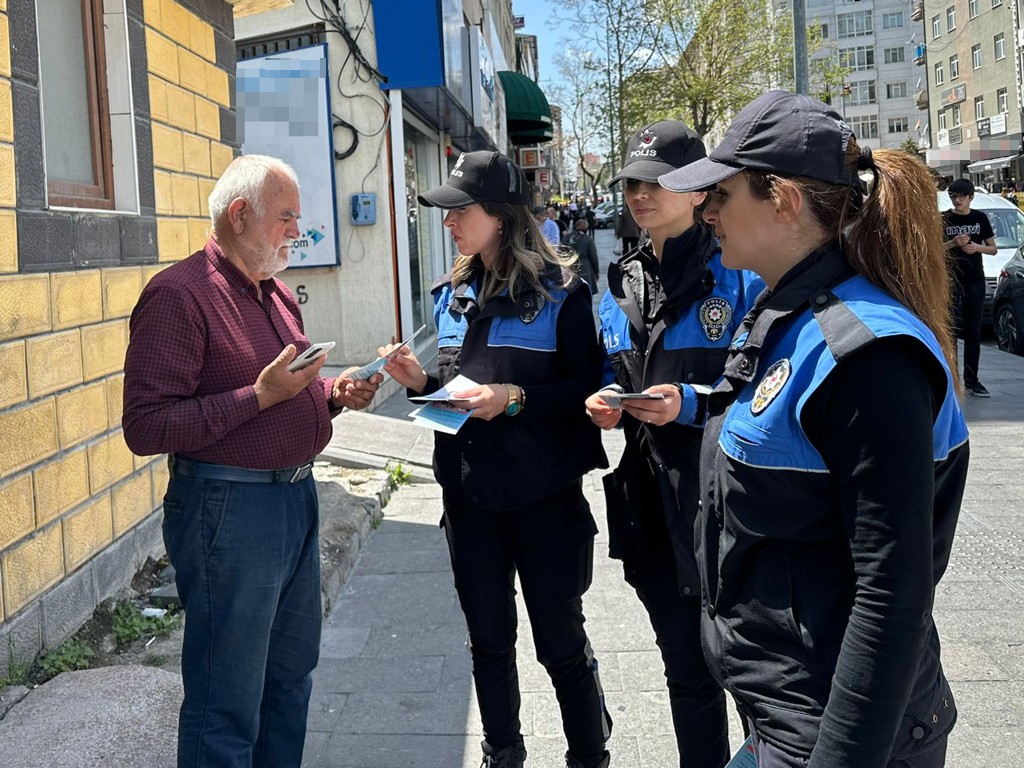 Nevşehir Polisi Halkı Dolandırıcılığa Karşı Bilgilendirdi