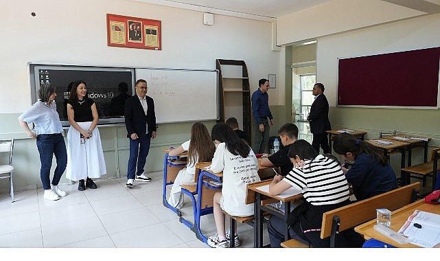&ldquo;2025 İzmir Bilim Olimpiyatları (İZBO) 2. Aşama: Y&uuml;z Y&uuml;ze Değerlendirme Sınavı&rdquo; Ger&ccedil;ekleştirildi