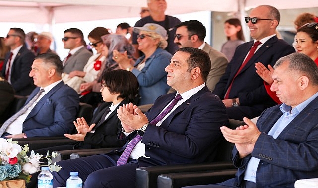 23 Nisan Coşkusu Narlıdere&rsquo;yi Sardı