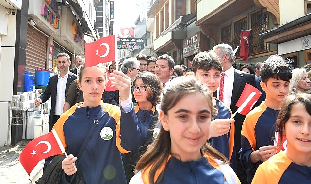 23 Nisan korteji Osmangazi&rsquo;de b&uuml;y&uuml;k bir coşkuyla ger&ccedil;ekleşti