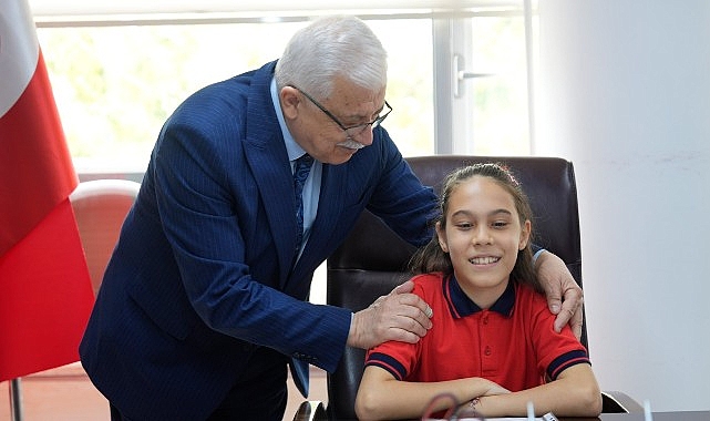 23 Nisan&rsquo;da Koltuk &Ccedil;ocuklara Emanet