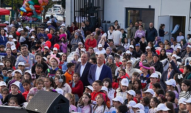 28. Gaziemir Ulusal &Ccedil;ocuk Şenliği başladı