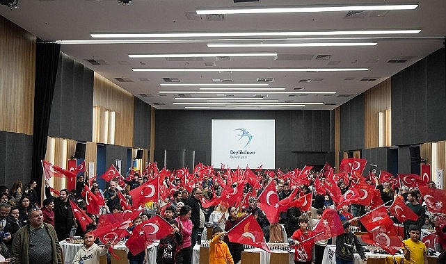 3. Geleneksel &Ccedil;anakkale Ge&ccedil;ilmez Satran&ccedil; Turnuvası&rsquo;nda Hamleler Konuştu