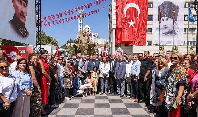 30 Ağustos Zafer Bayramı Kutlamaları &Ccedil;elenk Sunumu ile Başladı