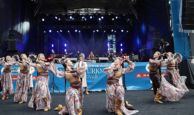 4. Uluslararası Antalya Y&ouml;r&uuml;k T&uuml;rkmen Festivali&rsquo;nde ilk g&uuml;n coşkusu
