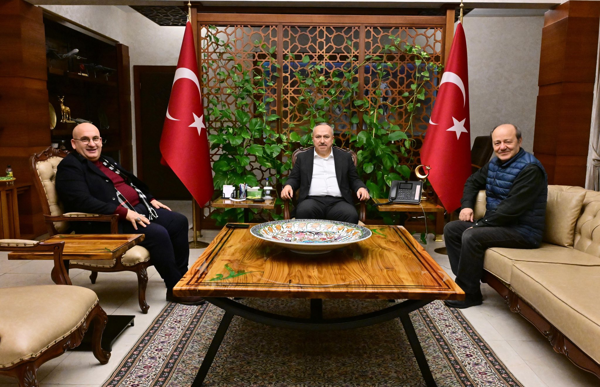 Adalet, Medya ve İş D&uuml;nyası Bir Arada