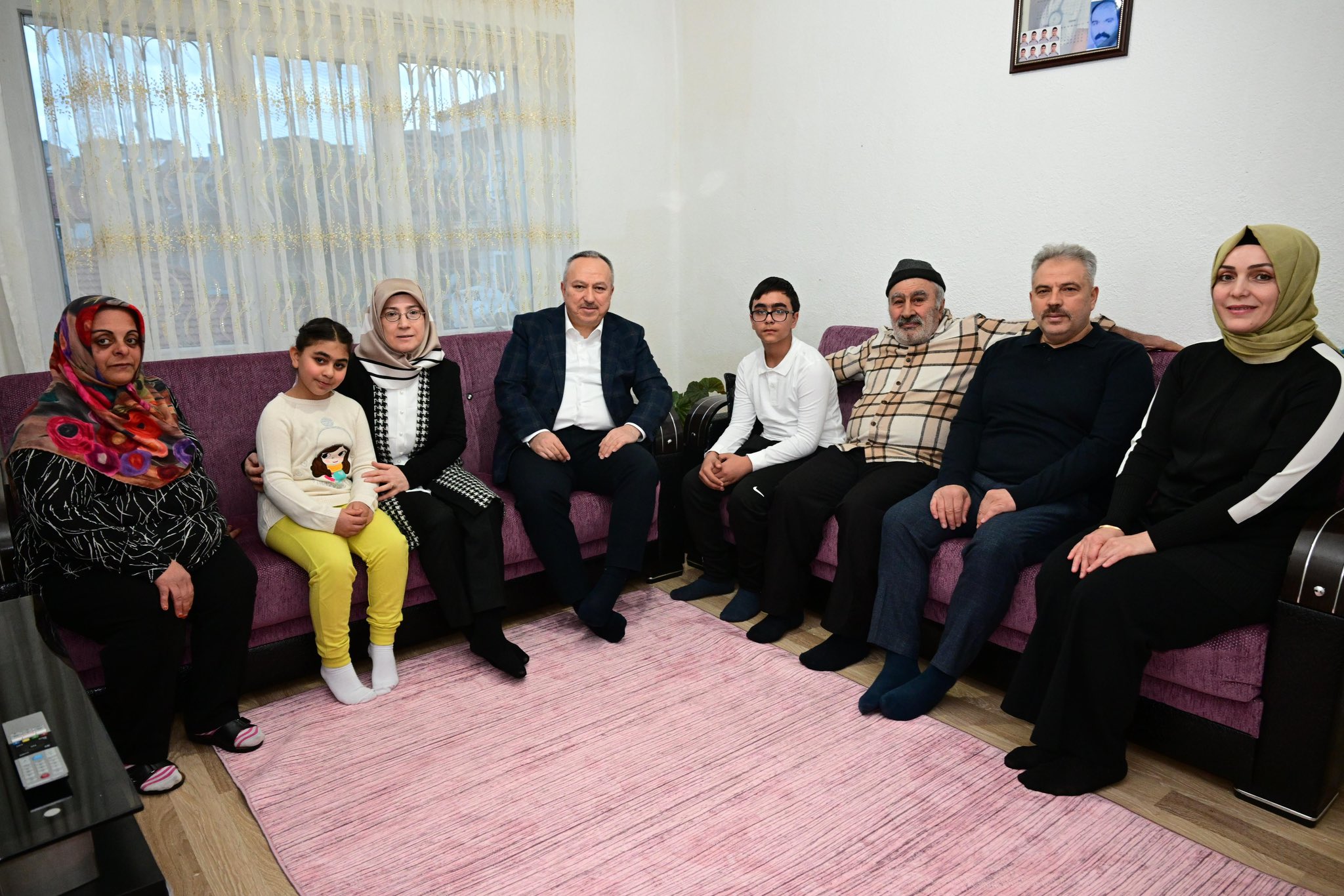 Vali Fidan ve Eşi Sarıkaya Ailesinin İftar Sofrasına Konuk Oldu