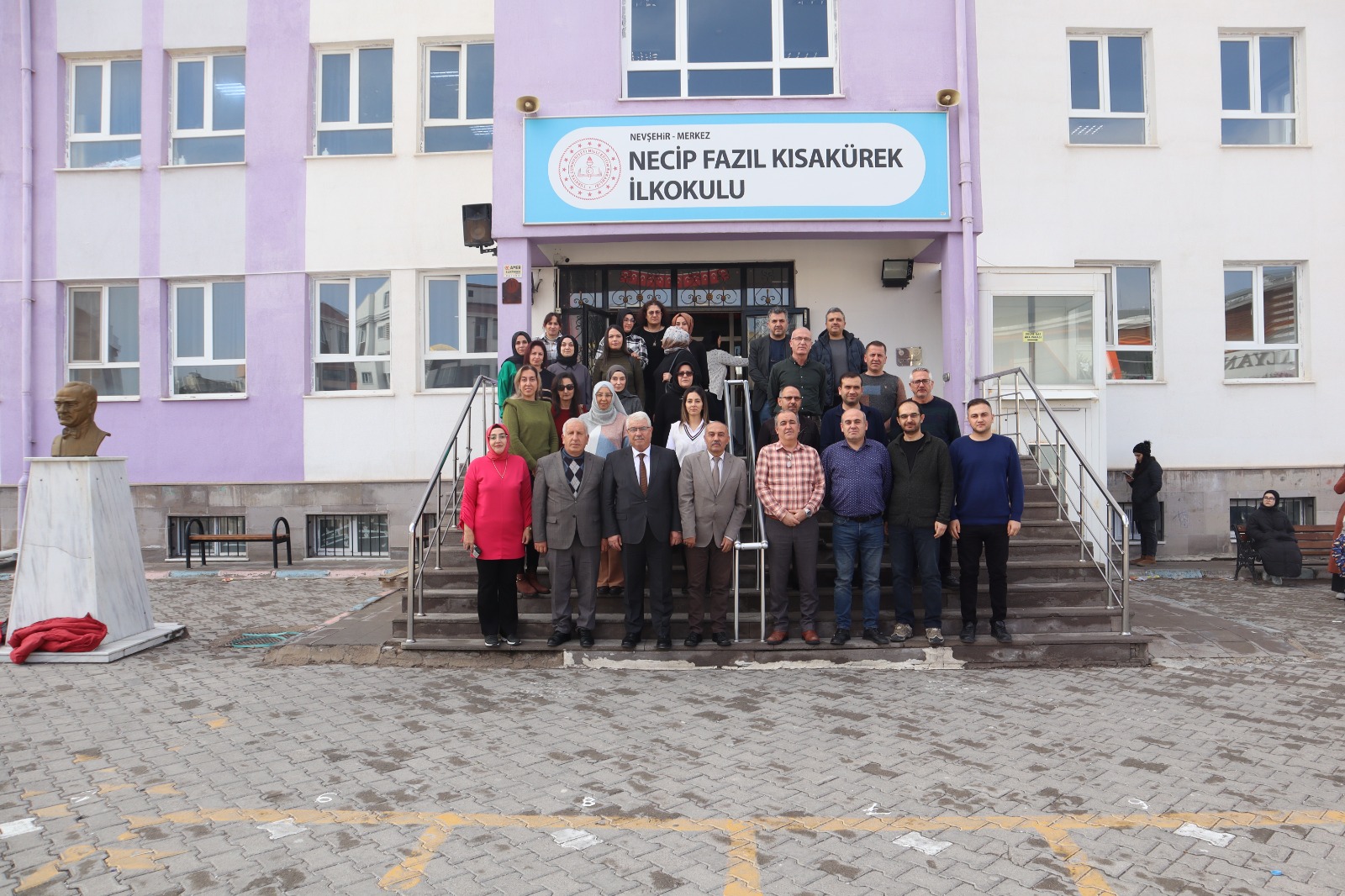 İl Milli Eğitim M&uuml;d&uuml;r&uuml; Yusuf Yazıcı&rsquo;dan Necip Fazıl Kısak&uuml;rek İlkokuluna Ziyaret
