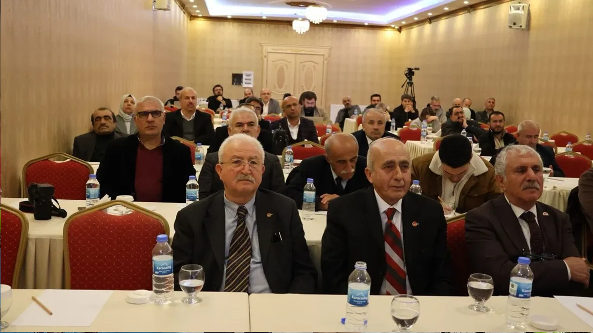 Gazeteciler Cemiyeti, G&uuml;neydoğulu gazetecilerle buluştu