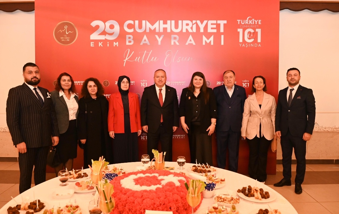 Nevşehir&rsquo;de 29 Ekim Cumhuriyet Bayramı Coşkusuyla Resepsiyon D&uuml;zenlendi