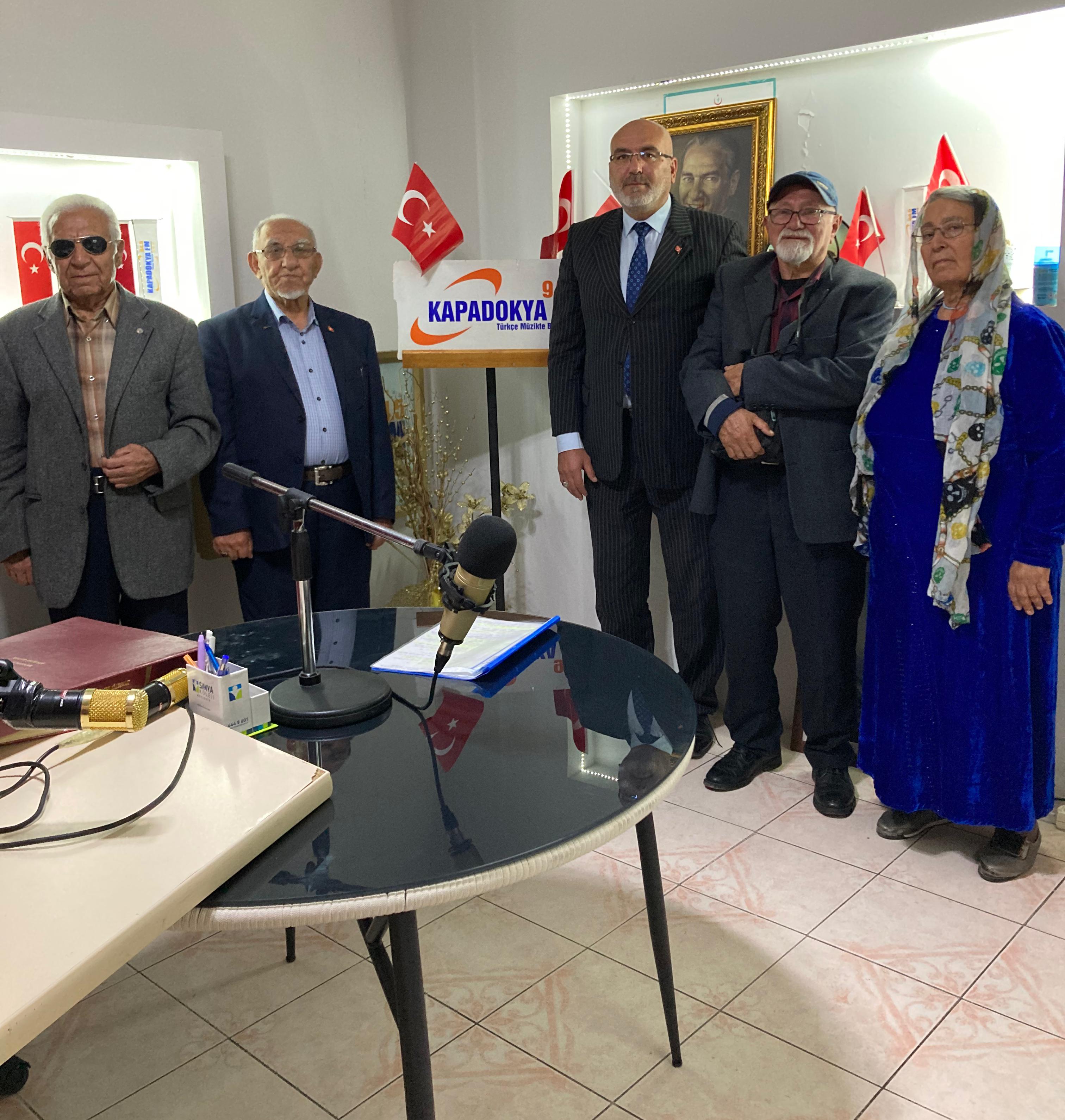 &Ouml;mer Kavak ve Nevşehir hacı bektaş huzur evi m&uuml;d&uuml;r&uuml; ile huzur evi sakinleri ile Programı