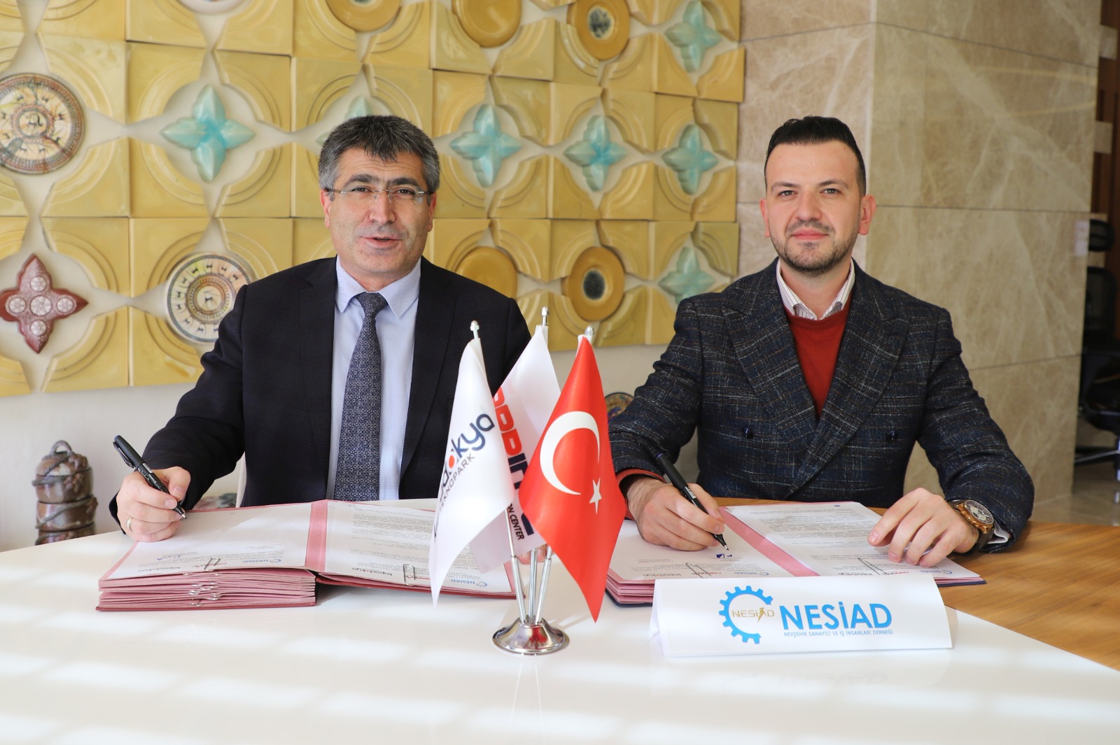 NESİAD ve NEV&Uuml; İş Birliğiyle &ldquo;CAPPIN2C İş Fikri Yarışması&rdquo; Protokol&uuml; İmzalandı