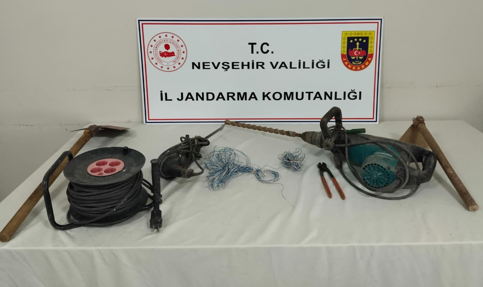 Nevşehir'de Tarihi Eser Ka&ccedil;ak&ccedil;ılarına Su&ccedil;&uuml;st&uuml;