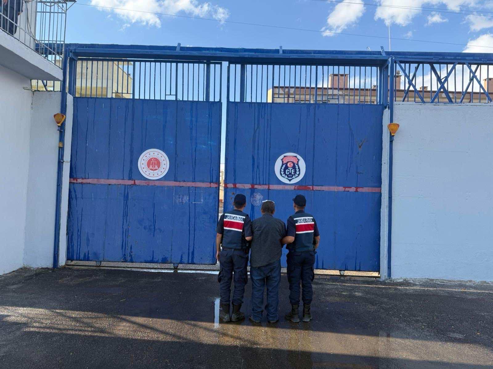 Nevşehir'de &Ccedil;ifte Cinayet &Ccedil;&ouml;z&uuml;ld&uuml;