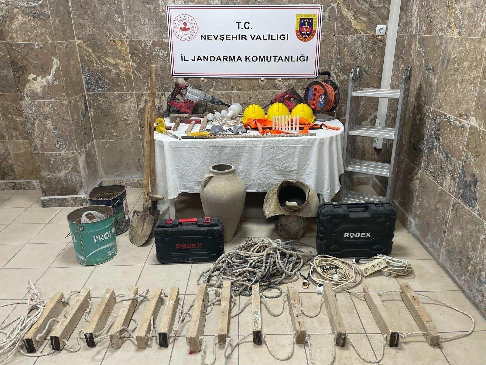 Nevşehir&rsquo;de Tarihi Eser Ka&ccedil;ak&ccedil;ılarına Su&ccedil;&uuml;st&uuml; Operasyonu