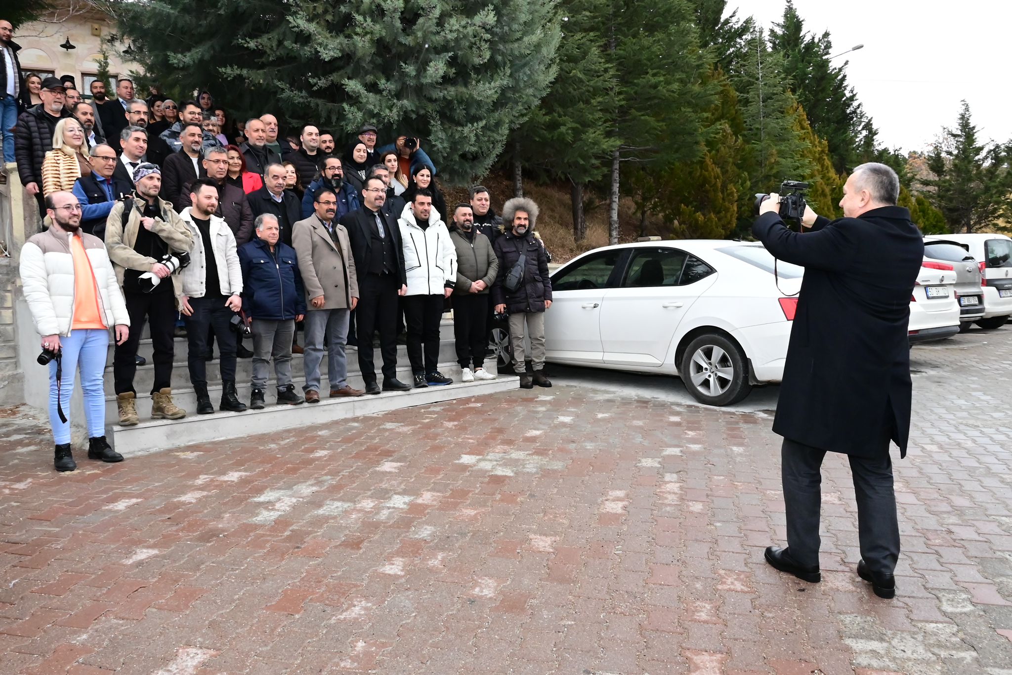 Nevşehir Valisi Ali Fidan Gazetecilerle arasında sıcak bir etkileşim yarattı.