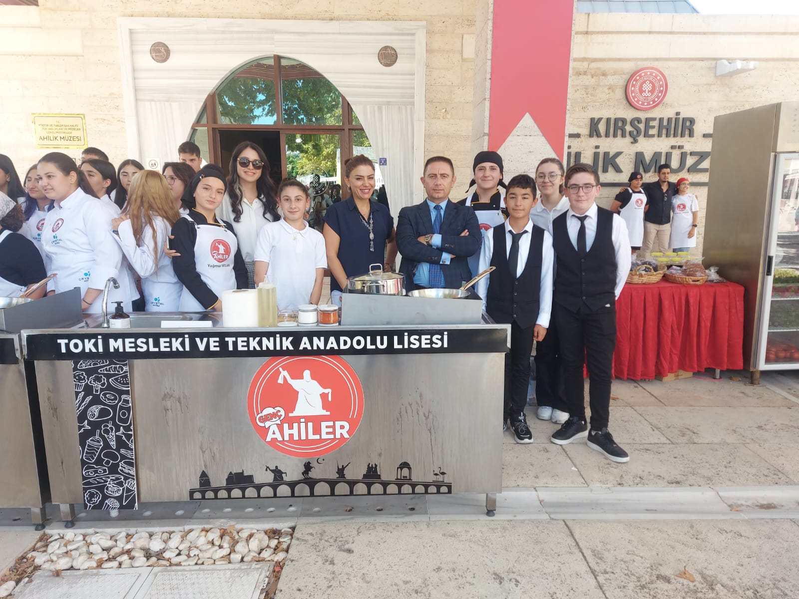 KAPADOKYA MESLEKİ VE TEKNİK ANADOLU LİSESİNDEN "GEN&Ccedil; AHİLER YEMEK YARIŞMASI"NDA 3.L&Uuml;K