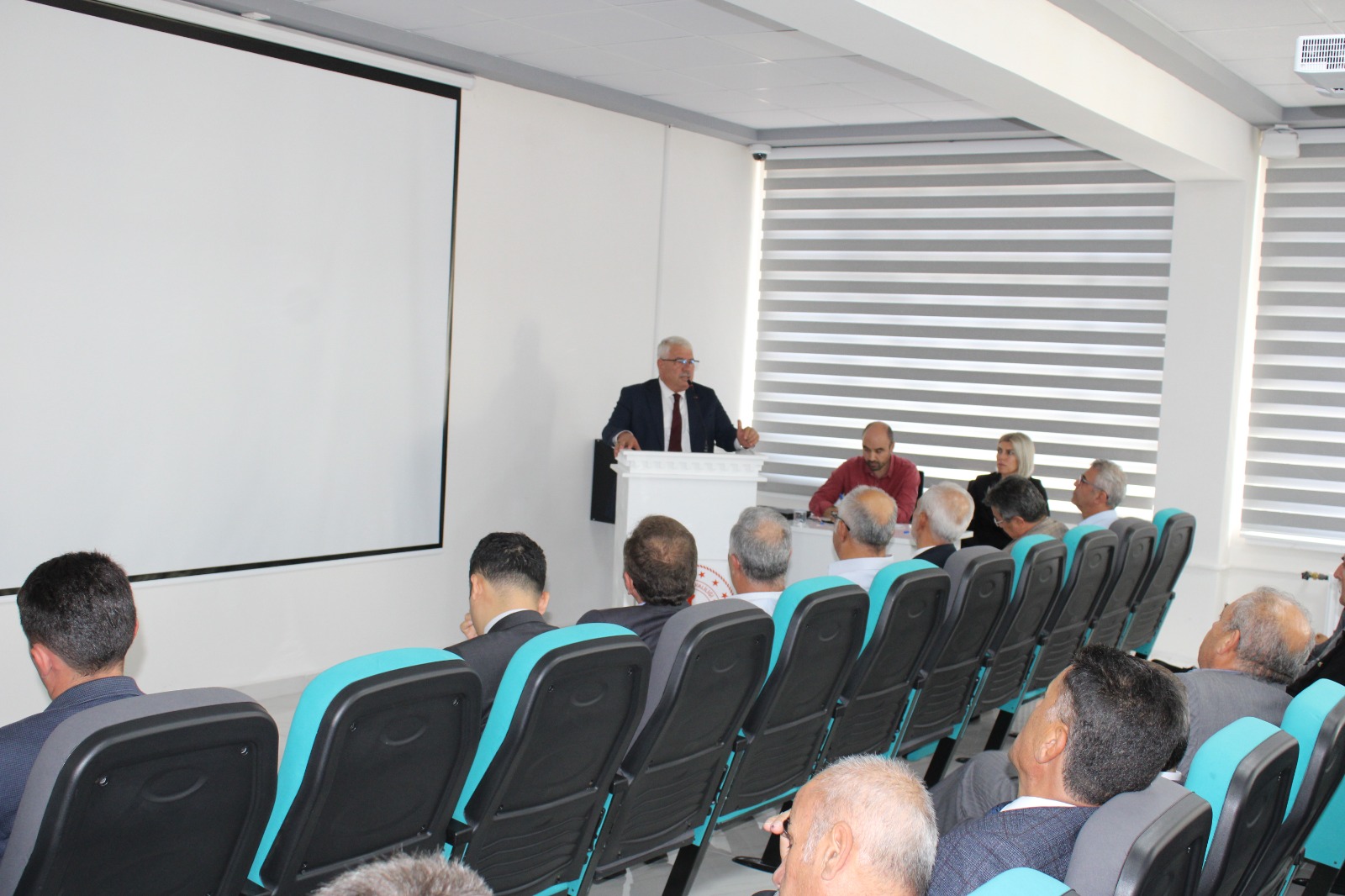 EĞİTİM CAMİASI ''T&Uuml;RKİYE Y&Uuml;ZYILI MAARİF MODELİ'' SEMİNERİNDE BİR ARAYA GELDİ
