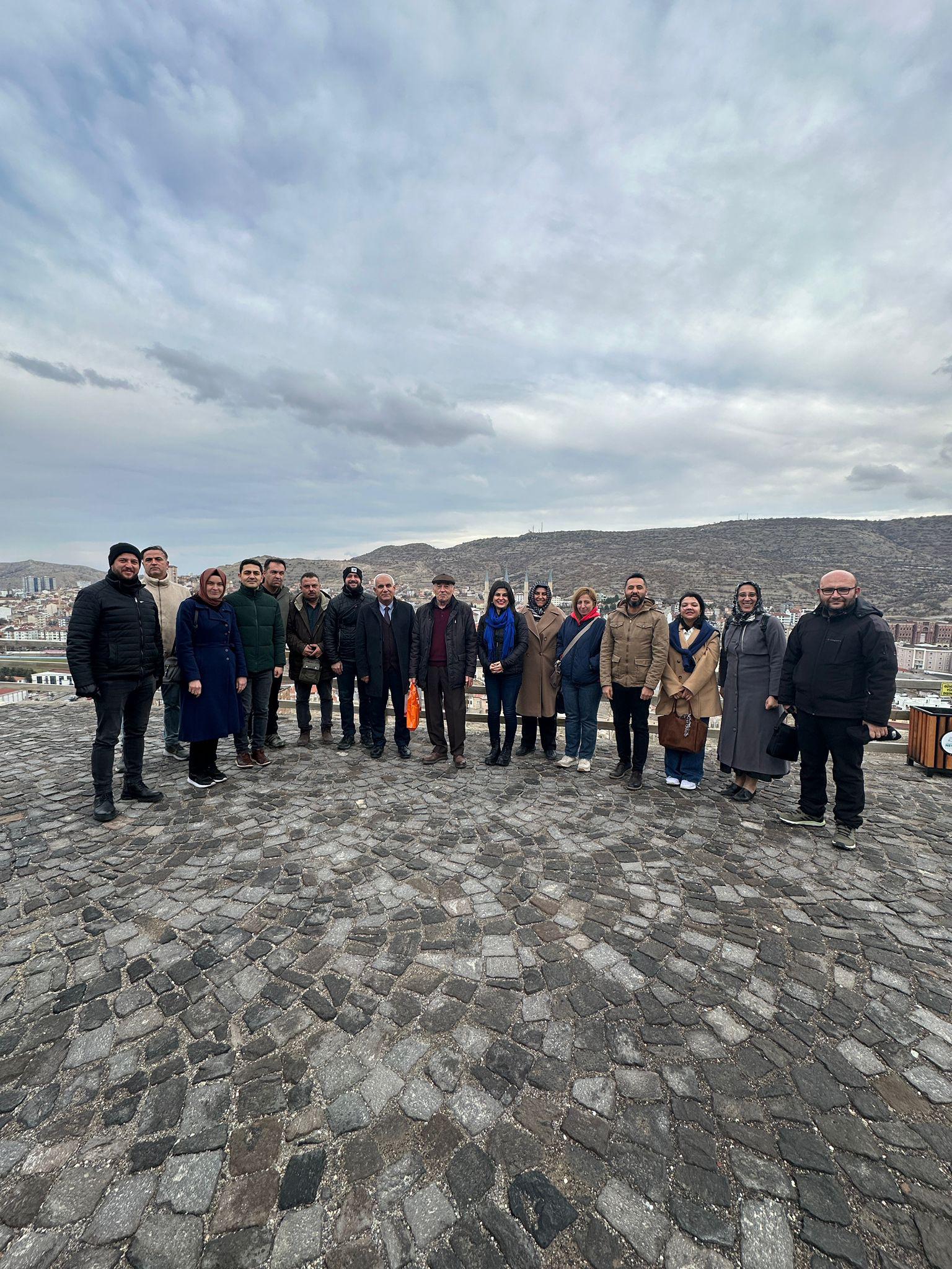 "Nevşehir &Ouml;ğretmen Akademileri" 'Şehir ve K&uuml;lt&uuml;r Akademisi' Mustafa Dinleyen'i Konuk Etti