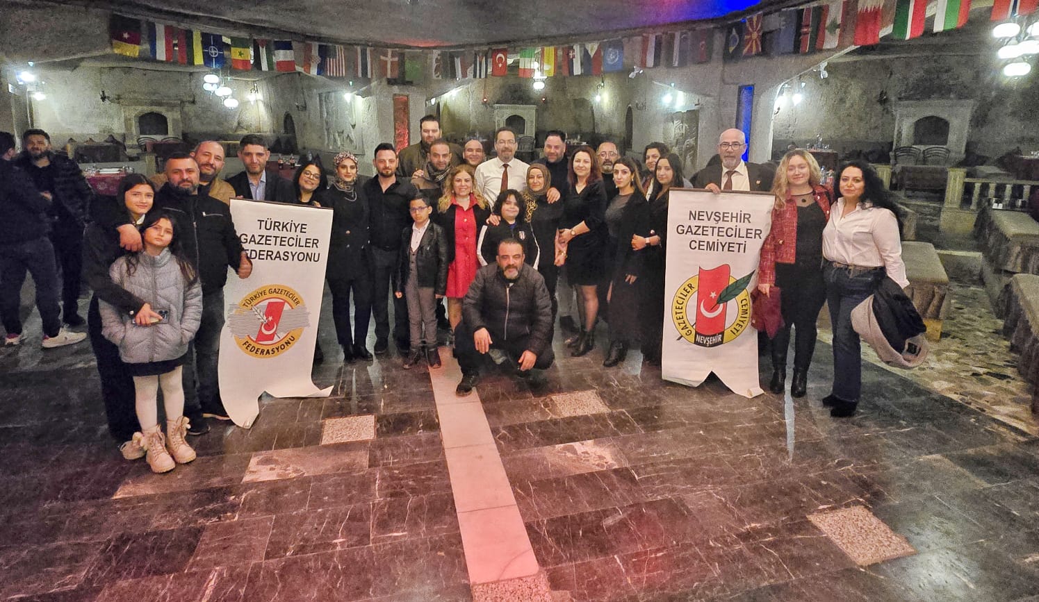 Nevşehir&rsquo;deki gazeteciler T&uuml;rk gecesinde doyasıya eğlendi