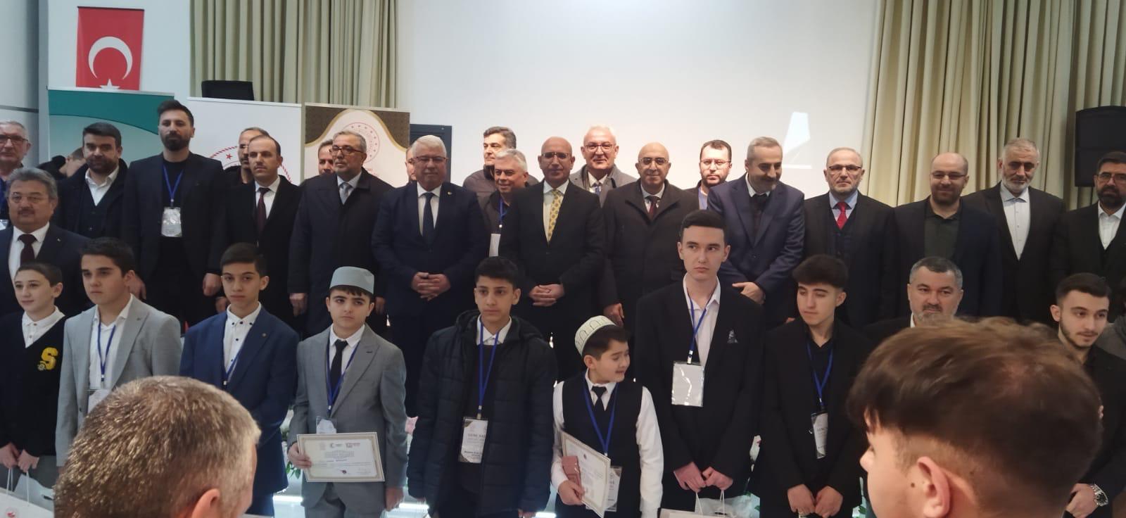 İMAM HATİP LİSELERİ VE ORTAOKULLARI ARASINDA D&Uuml;ZENLENEN "GEN&Ccedil; SAD&Acirc; KUR'AN-I KERİMİ G&Uuml;ZEL OKUMA YARIŞMASI 5. B&Ouml;LGE FİNALİ" NEVŞEHİR'DE YAPILDI