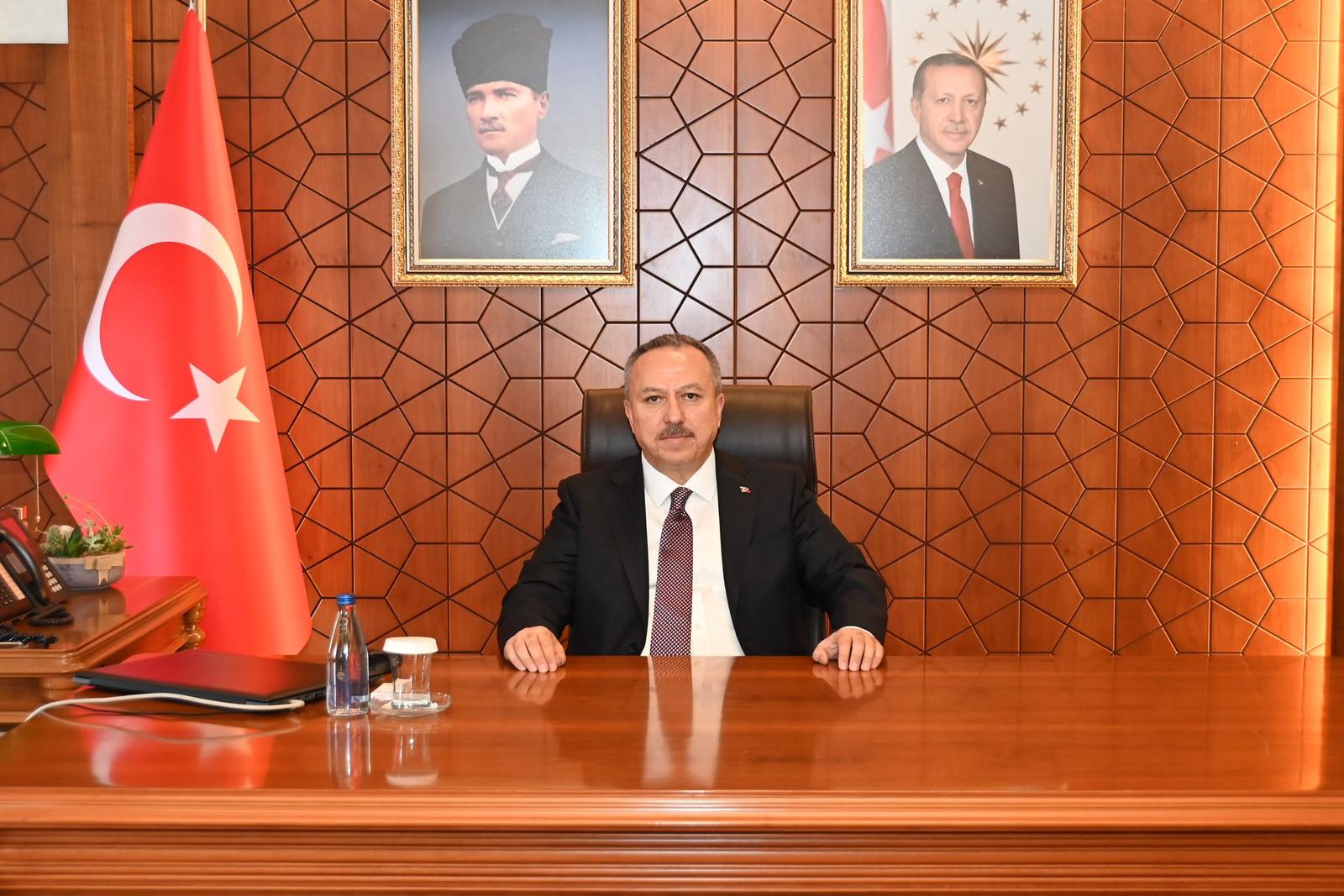 Vali Fidan'dan Emniyet Teşkilatının 180. Kuruluş Yıl D&ouml;n&uuml;m&uuml;ne Anlamlı Mesaj