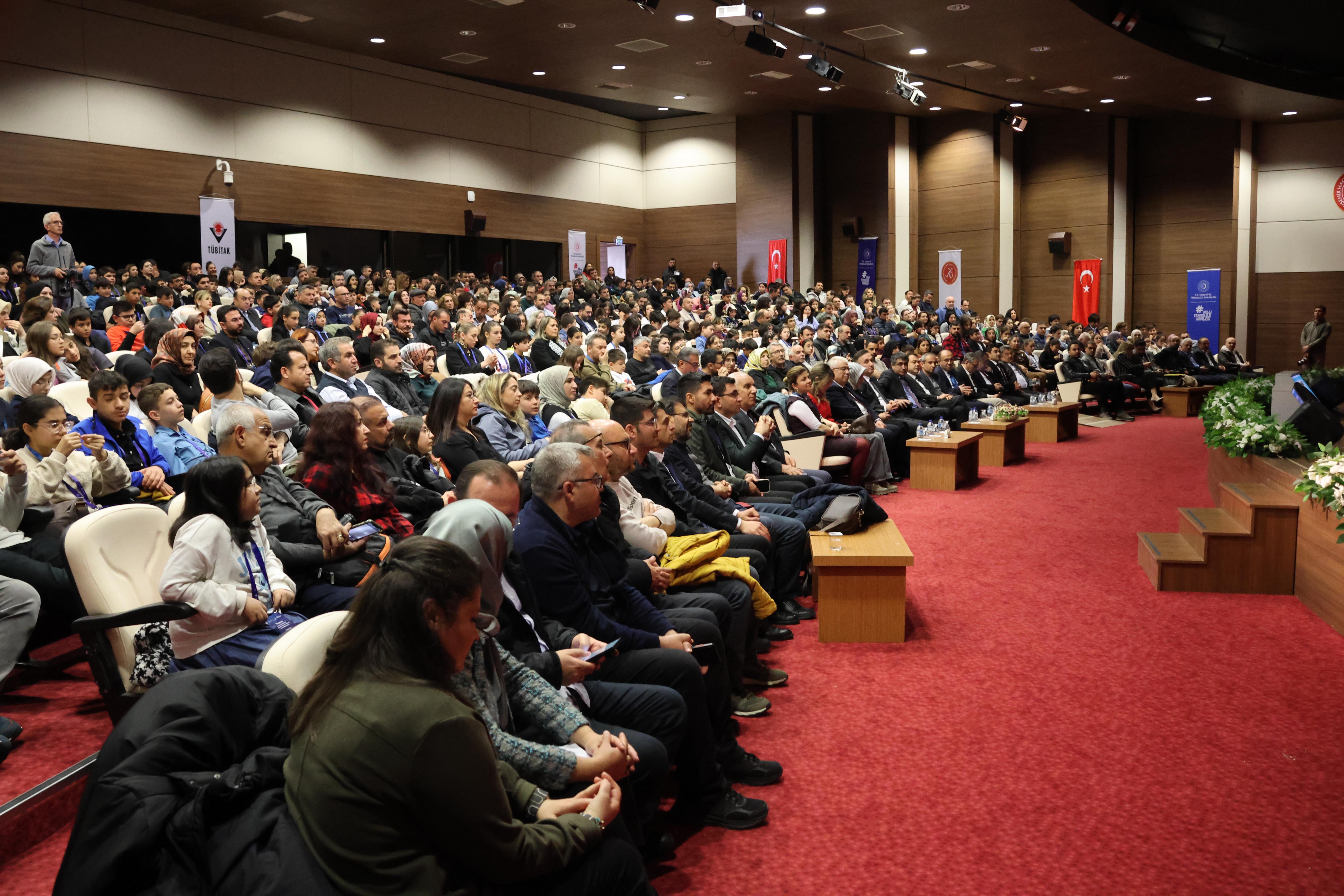 NEVŞEHİR'DE YAPILAN 19. T&Uuml;BİTAK ORTAOKUL &Ouml;ĞRENCİLERİ ARAŞTIRMA PROJELERİ YARIŞMASI'NDA &Ouml;D&Uuml;LLER SAHİPLERİNİ BULDU