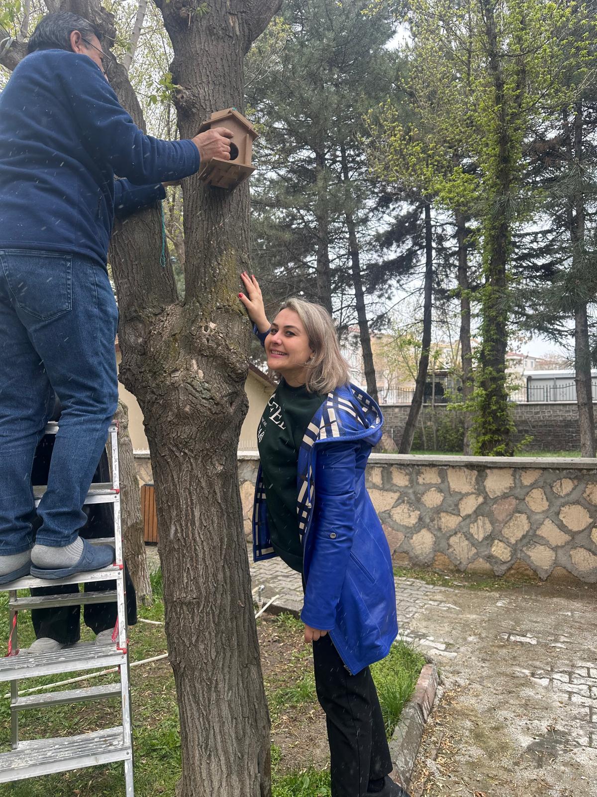 &Ouml;ĞRENCİLERDEN KUŞLARA YENİ YUVA