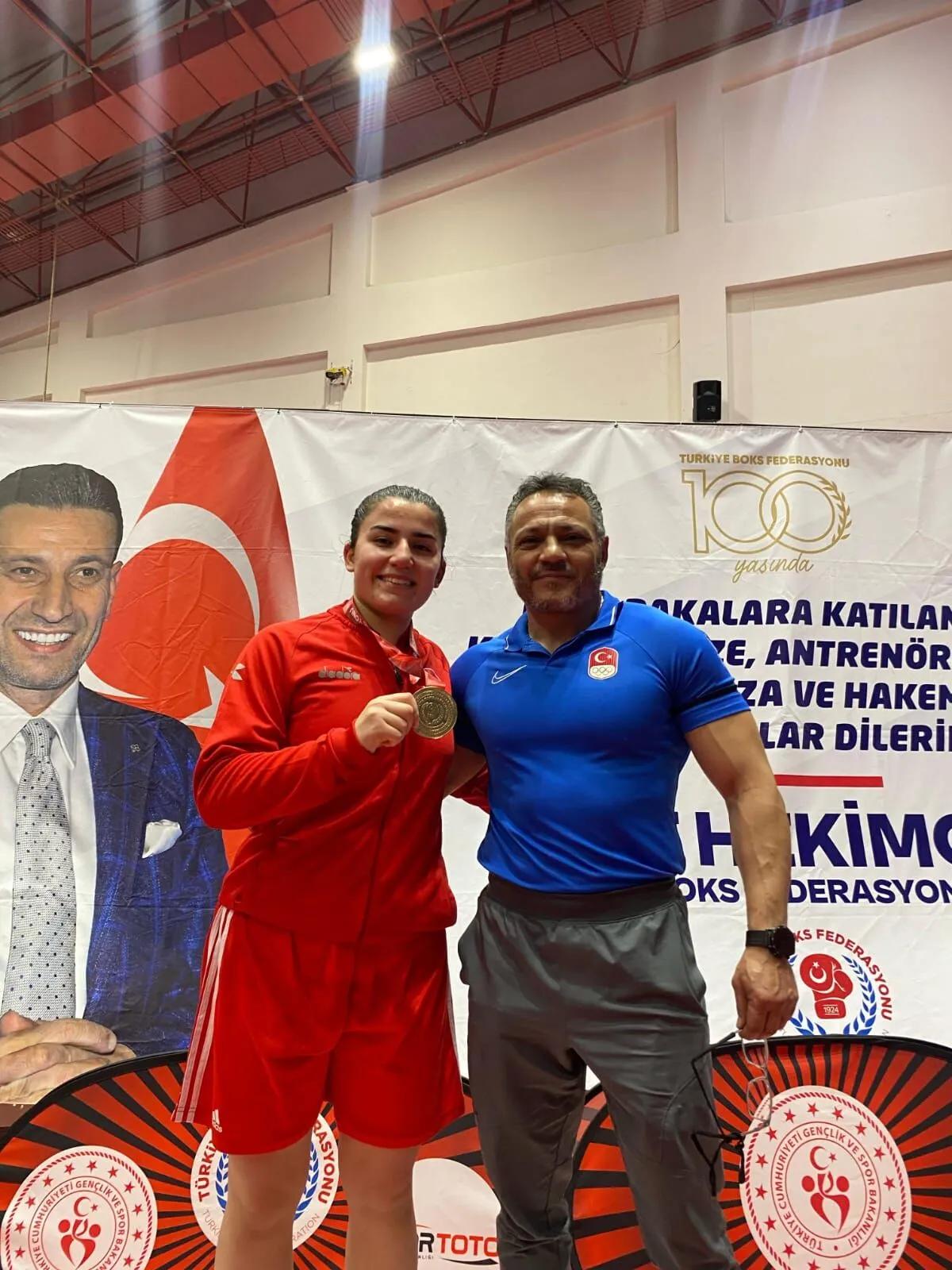 NEVŞEHİR LİSESİ &Ouml;ĞRENCİSİ YAĞMUR G&Ouml;RGE&Ccedil;, T&Uuml;RKİYE ŞAMPİYONU OLDU