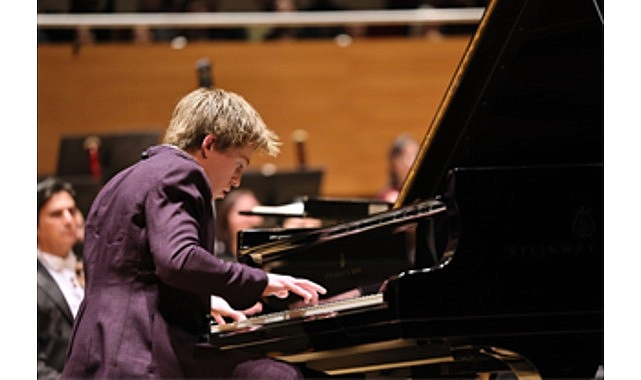 AASSM'de &uuml;nl&uuml; şef Marin ve Jussen kardeşlerden unutulmaz konser