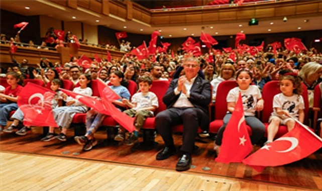 AASSM&rsquo;den &ccedil;ocuk şarkıları y&uuml;kseldi