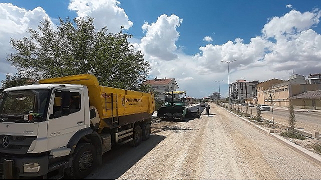 Abdullah Sabri &Uuml;lgen Caddesi Asfaltlanıyor