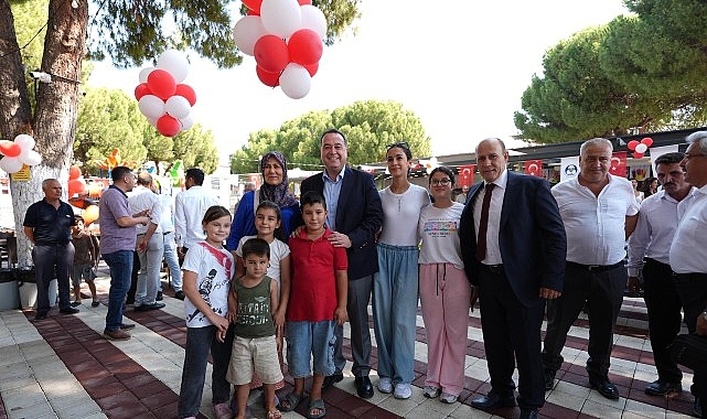 Ahmetli&rsquo;ye Yeni Sosyal Tesis: Ferdi Zeyrek Parkı A&ccedil;ıldı