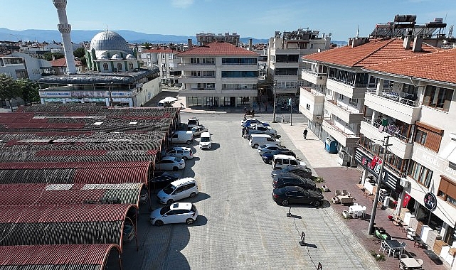 Ak&ccedil;ay Mahallesi&rsquo;nde Kapalı Pazaryeri &Ccedil;evresi Yenilendi