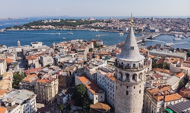 AKOM&rsquo;dan Sıcaklık Uyarısı: G&uuml;nd&uuml;z 22&deg;C&rsquo;ye Kadar Y&uuml;kselecek, Geceler Soğuk Ge&ccedil;ecek