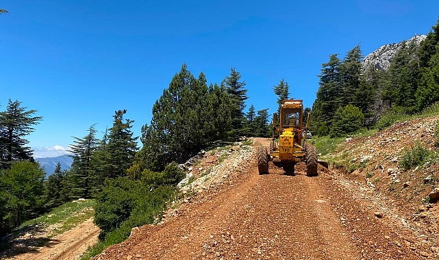 Akseki&rsquo;de yayla yollarında bakım ve onarım &ccedil;alışması