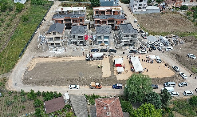 Aksungur Spor Tesisi i&ccedil;in ilk har&ccedil; d&ouml;k&uuml;ld&uuml;