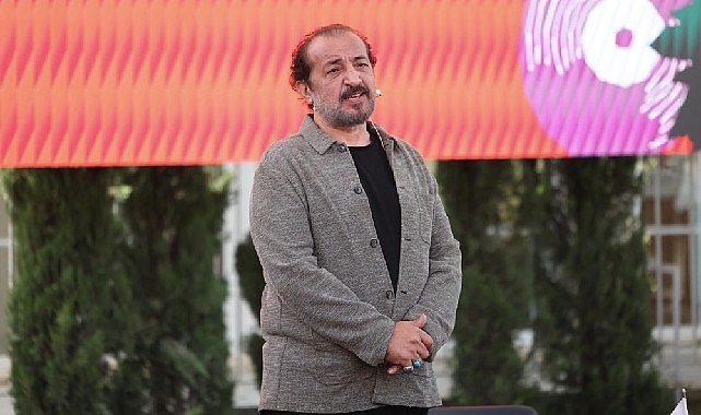 Ala&ccedil;atı Ot Festivali&rsquo;nde yoğun cumartesi: S&ouml;yleşiler, gastronomi ve b&uuml;y&uuml;k ilgi