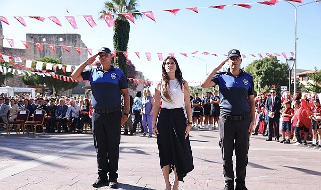 Ala&ccedil;atı ve &Ccedil;eşme&rsquo;nin Kurtuluşu 103. yılında coşkuyla kutlandı