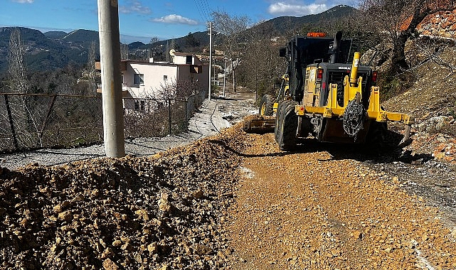 Alanya&rsquo;da B&uuml;y&uuml;kşehir&rsquo;in yol mesaisi s&uuml;r&uuml;yor
