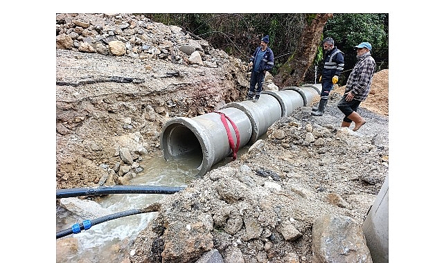 Alanya&rsquo;da tıkanan menfezler B&uuml;y&uuml;kşehir ekiplerince a&ccedil;ıldı