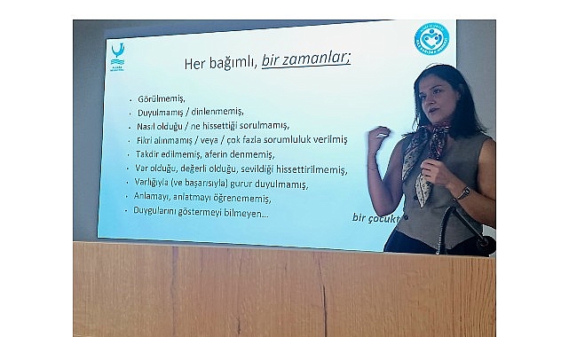 Aliağa Belediyesi'nden Ailelere Ergenlik İletişimi Semineri