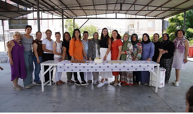 Aliağa Belediyesi&rsquo;nden Helvacı&rsquo;da Annelere &Ouml;zel Eğitim
