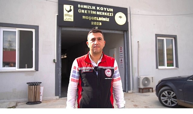Aliağa&rsquo;da &Uuml;reticiye Destek S&uuml;r&uuml;yor: Hibeli Koyun ve Ko&ccedil;lar &Uuml;reticilere Teslim Edildi