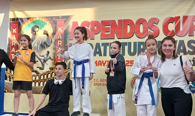Aliağalı Karateciler Aspendos Cup Karate Turnavası&rsquo;nda