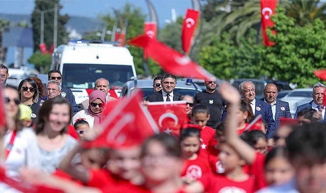 Aliağalılar 23 Nisan &Ccedil;ocuk Bayramı&rsquo;nı Avcı Ramadan Parkı&rsquo;nda Kutladı